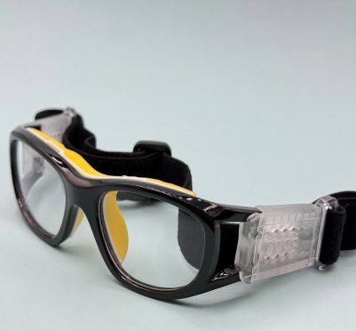 عینک ورزشی-طبی بدنه ژله ای رنگ مشکی زرد