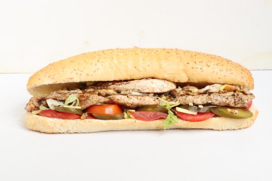 ساندویچ مرغ و سبزیجات