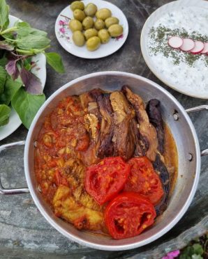 گوجه بادمجان(غذای روز)