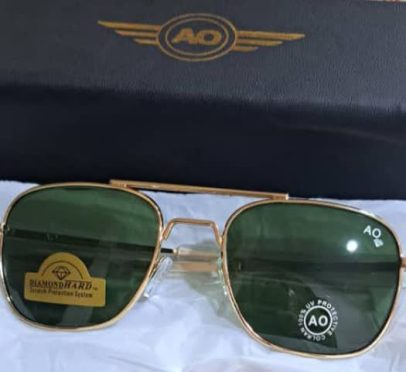 عینک آفتابی